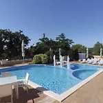 ホテル семеен Golden Place