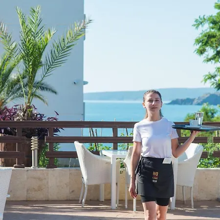 Hotel Golden Place 3*