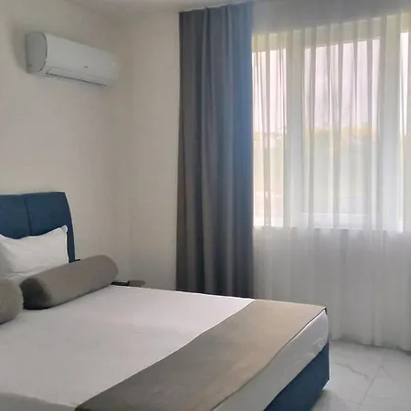 Hotel Golden Place 3*