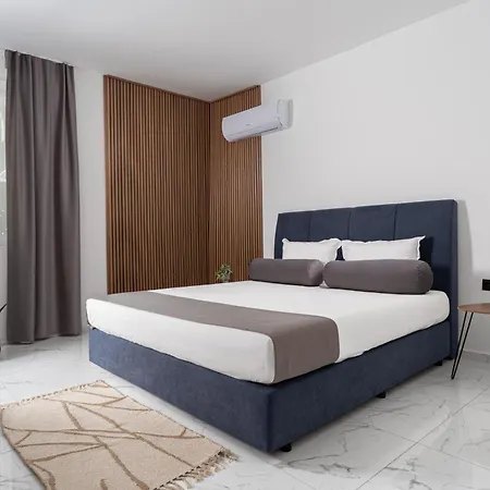 семеен Golden Place Hotell Sozopol