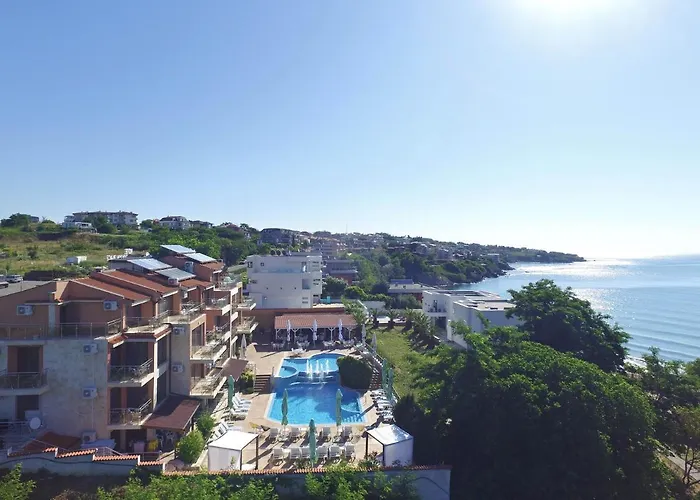 семеен Golden Place