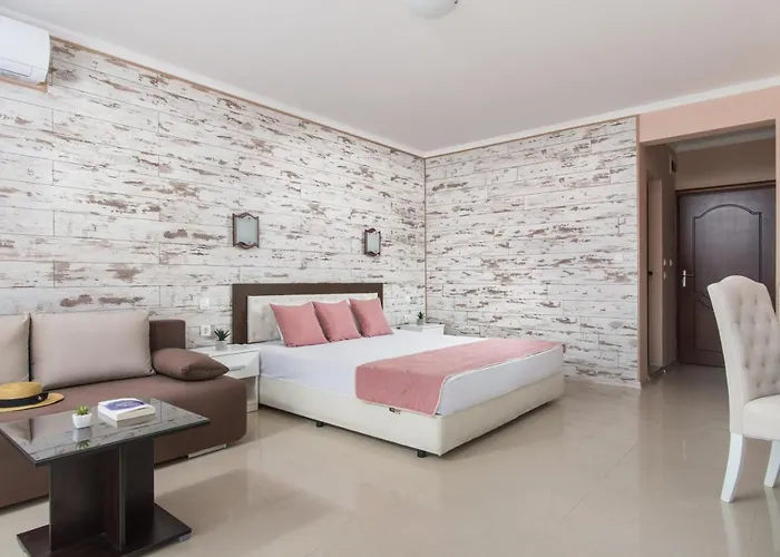 семеен Golden Place Sosopol