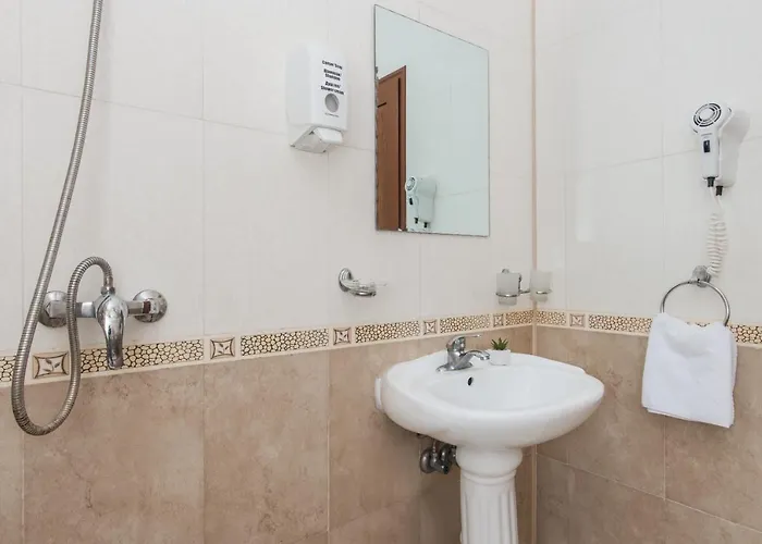 семеен Golden Place 3*