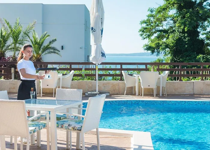 Hotel семеен Golden Place 3*