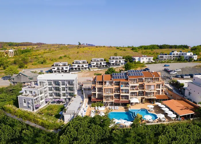 Hotel семеен Golden Place