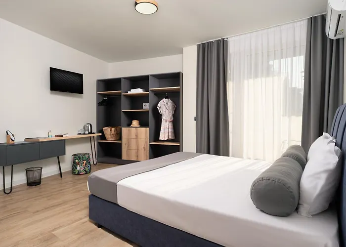 семеен Golden Place 3*