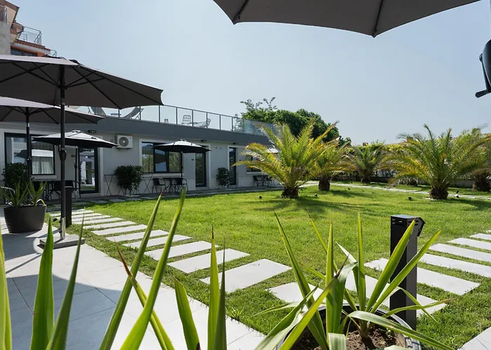 Hotel семеен Golden Place