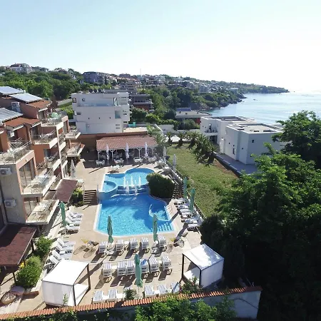 семеен Golden Place 소조폴