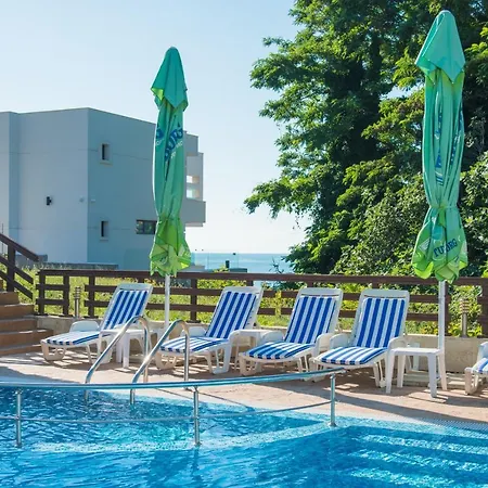 семеен Golden Place 3* سوزوبول