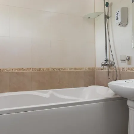 فندق семеен Golden Place سوزوبول