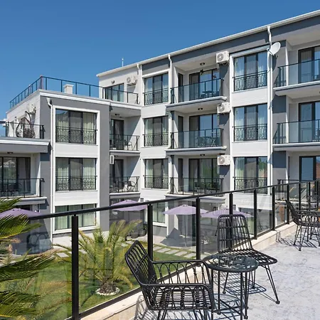 семеен Golden Place 3* سوزوبول