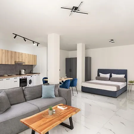 فندق семеен Golden Place 3*