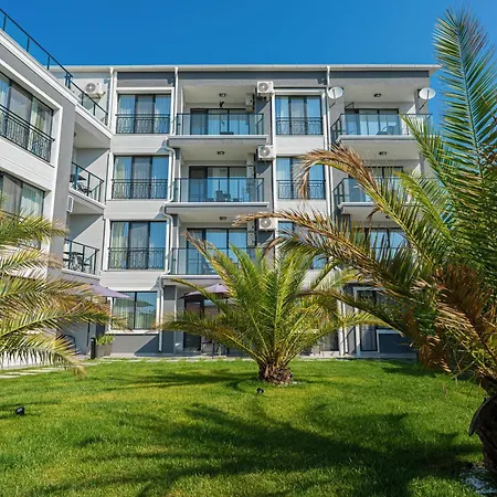 семеен Golden Place