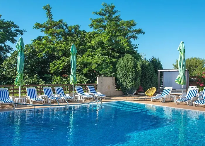 семеен Golden Place Созополь