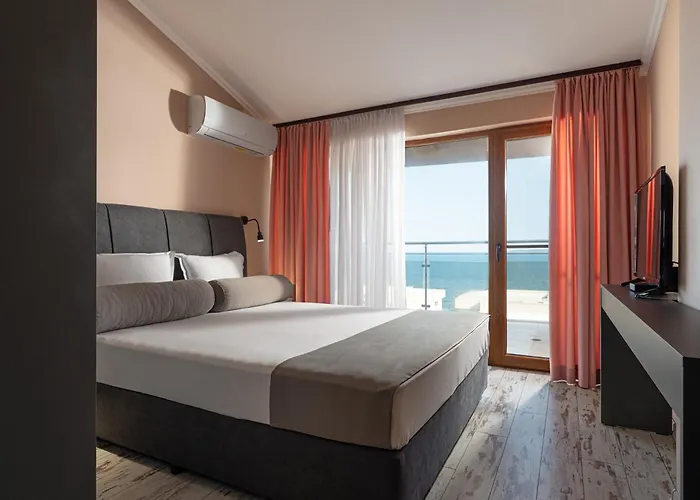 Отель семеен Golden Place